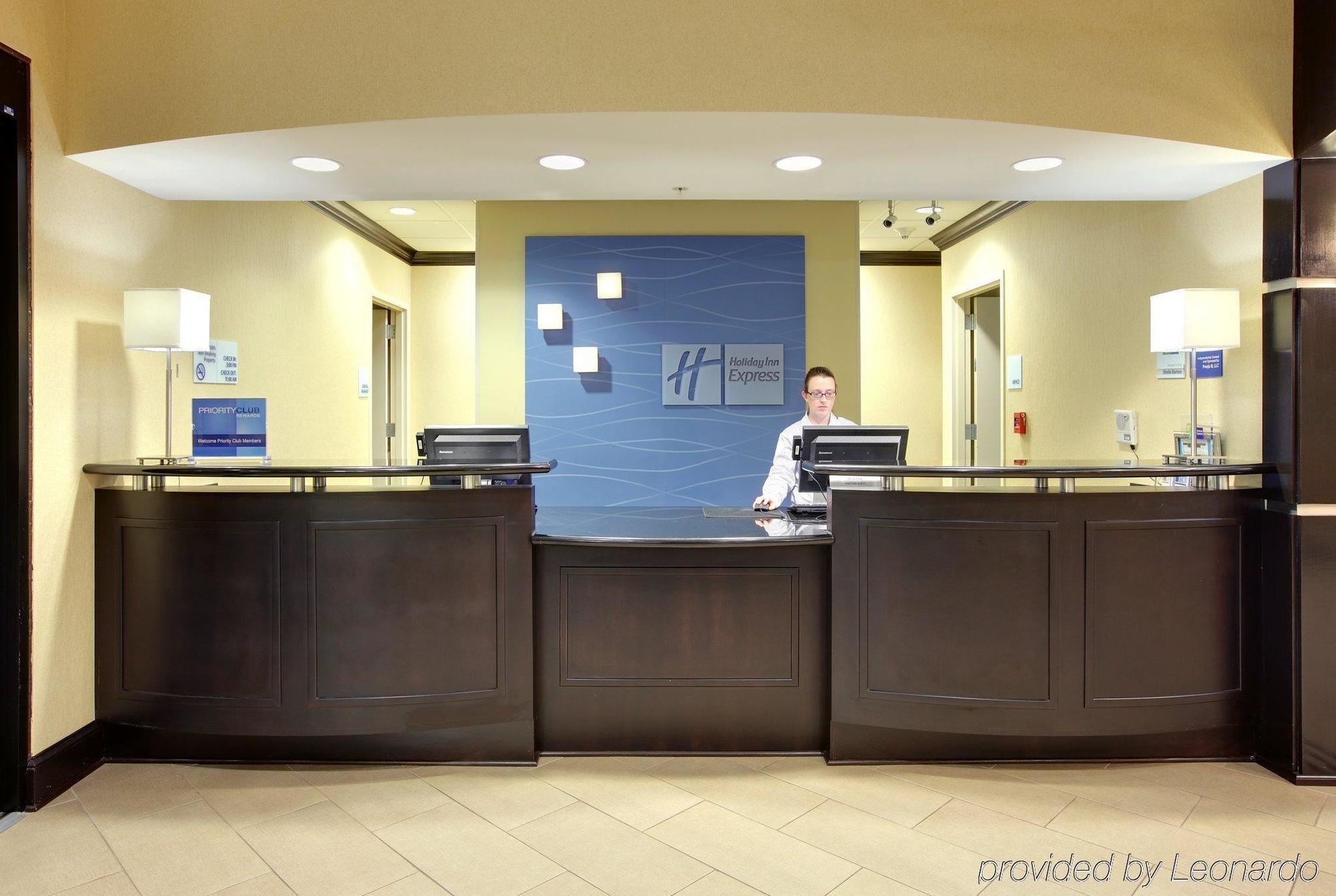 Holiday Inn Express & Suites Covington, An Ihg Hotel Interior foto