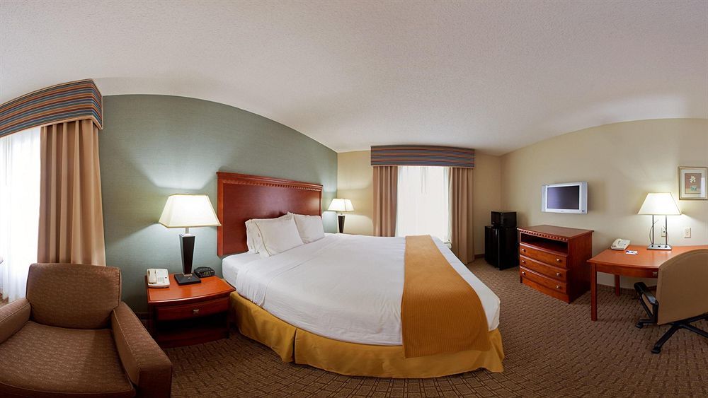Holiday Inn Express & Suites Covington By Ihg Exterior foto