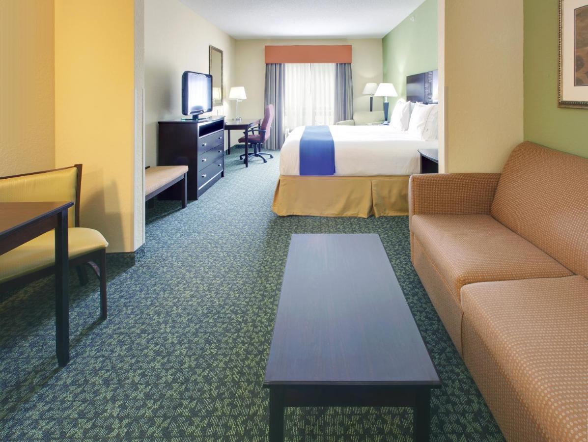 Holiday Inn Express & Suites Covington, An Ihg Hotel Exterior foto